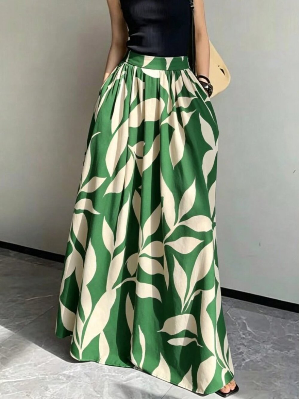 Green Leaf Print Maxi Skirt with Pockets